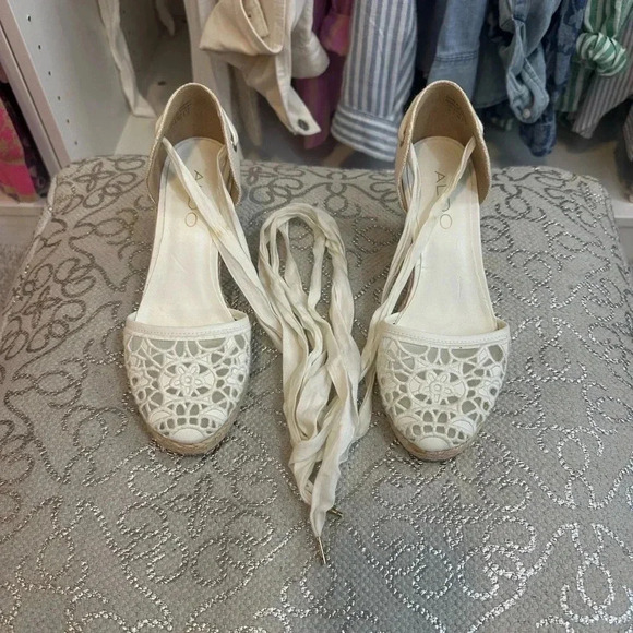 Also size 5 lace wrap up wedge espadrilles white - Picture 4 of 10